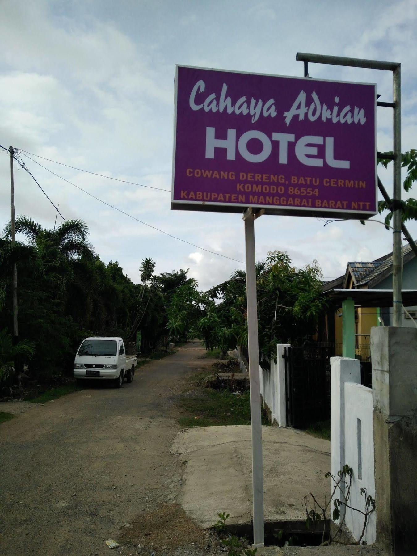 Cahaya Adrian Near Komodo Airport Labuan Bajo Exterior photo